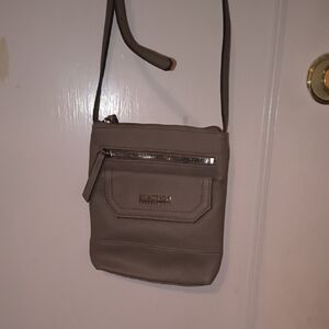 Kenneth Cole Reaction | Gray Crossbody Bag